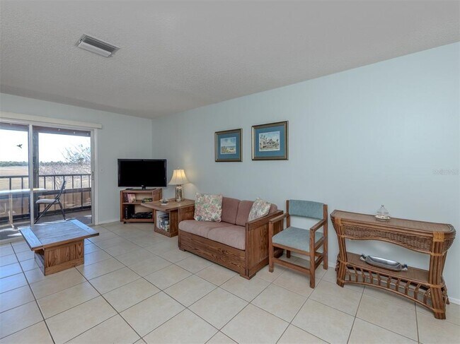 Building Photo - 217 Airport Ave W