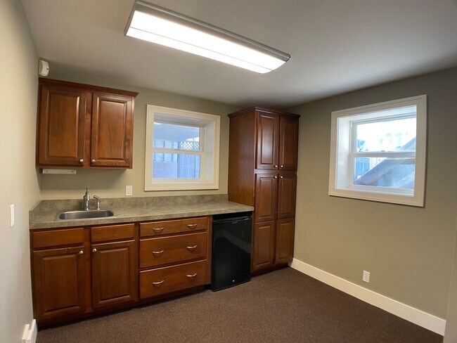 Building Photo - 4366 Prairie St SW