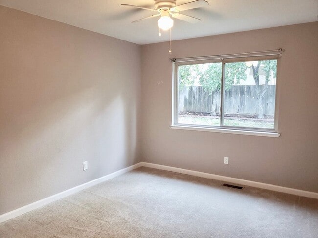 Building Photo - SKYRIDGE HOUSE