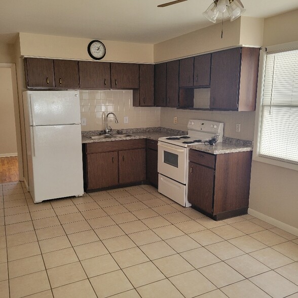 Building Photo - 17 Quarry Dr