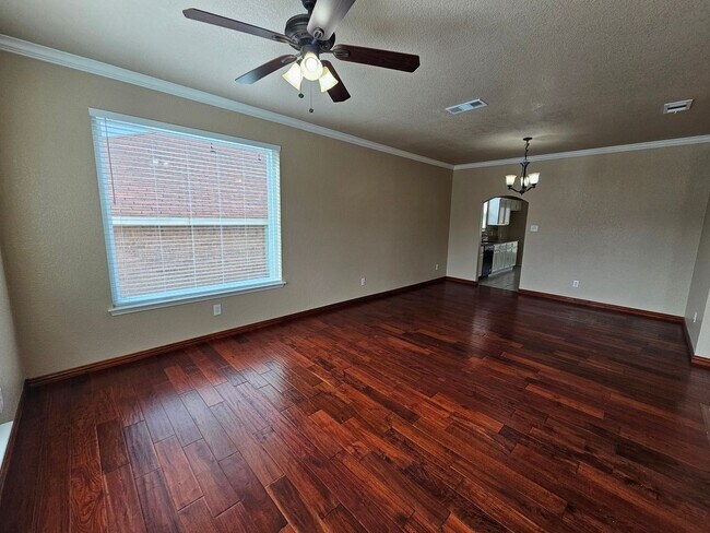 Building Photo - Spacious & Inviting 6-Bedroom Cedar Hill Home – Perfect for Your Next Move