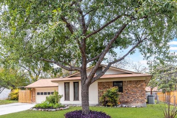 Building Photo - 1015 Cerro Alto Dr