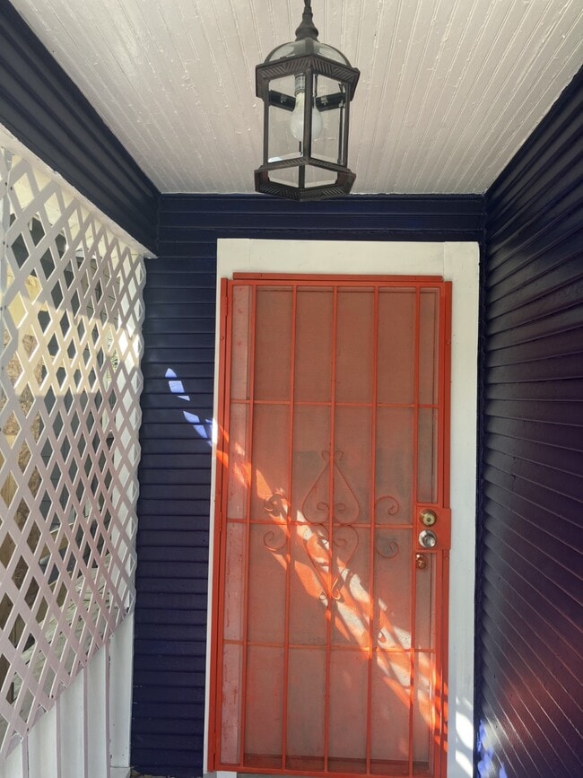 Building Photo - 3516 Nagle St