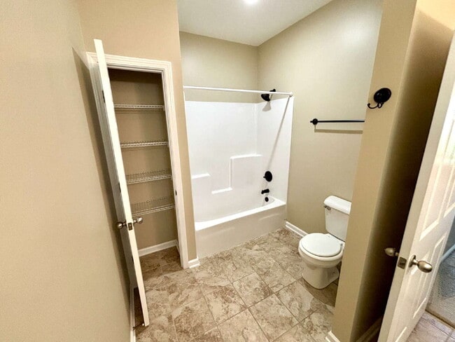 Building Photo - FOR RENT in Enterprise, AL!!