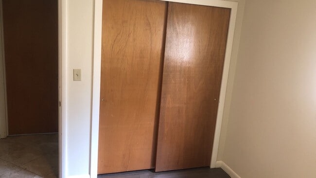 Building Photo - 1313-1315 NE Harvey Road