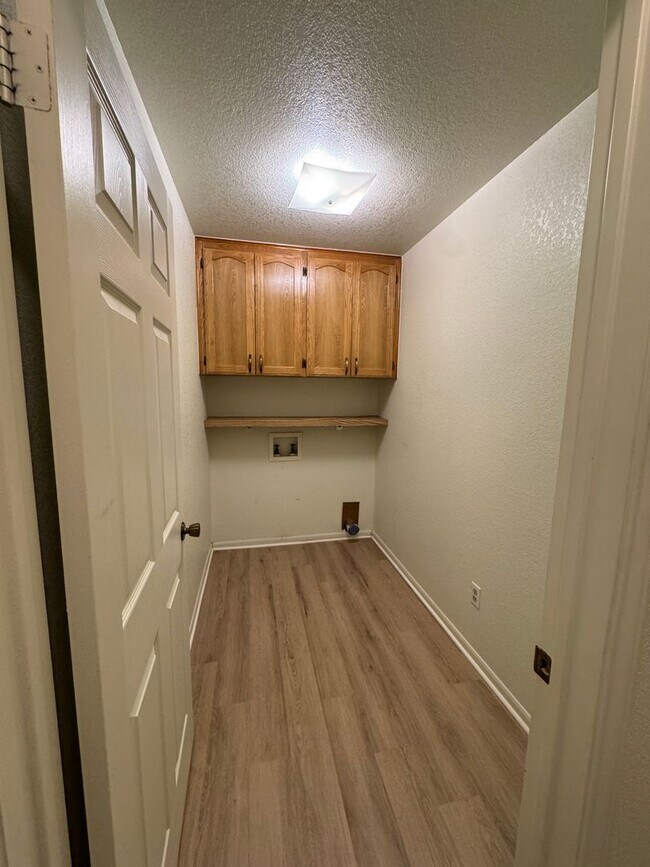 Building Photo - Charming 3-bedroom, 2-bath home offering peaceful country living on just under an acre.