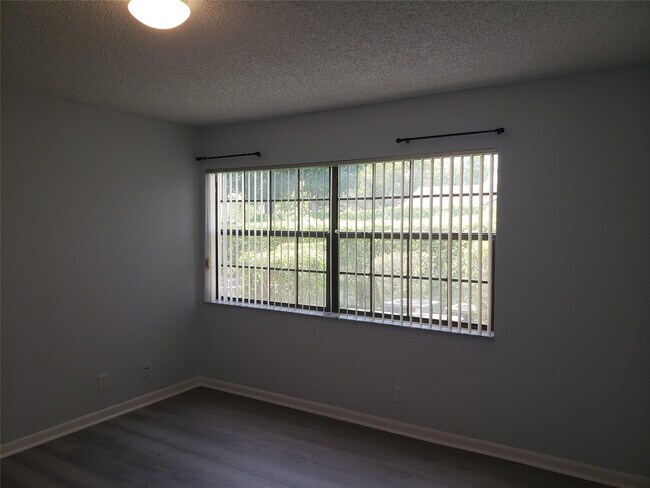 Building Photo - 12252 Royal Palm Blvd