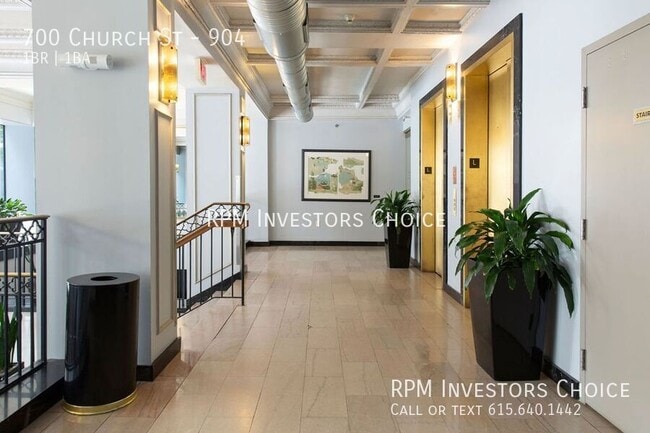 Building Photo - 700 Church St