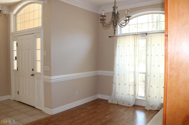 Building Photo - 203 Carrington Way