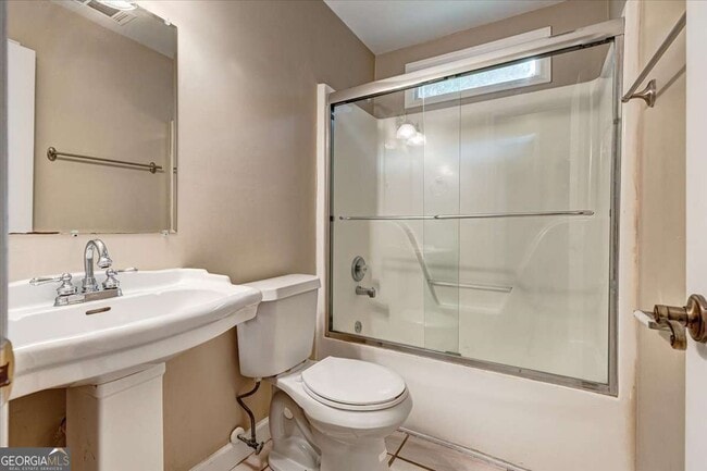 Building Photo - 25 Wisteria Cir