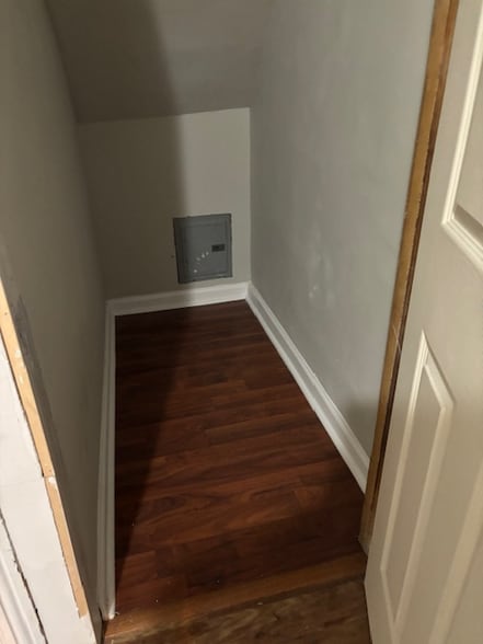 Building Photo - 8 Cherry St