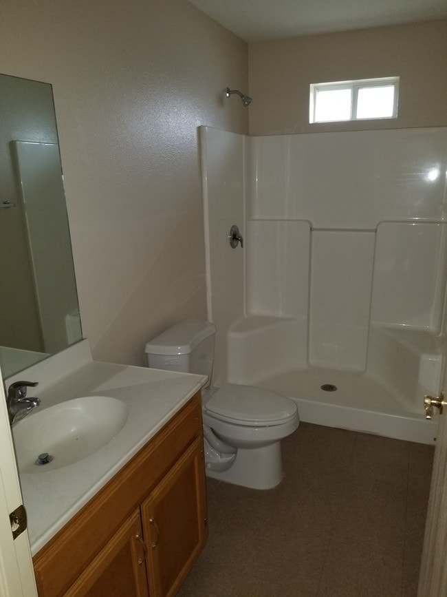 Building Photo - 1411 Tierra Del Sol Ave