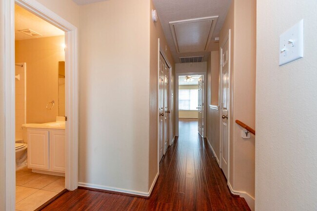 Building Photo - 25227 Boulder Bend Ln