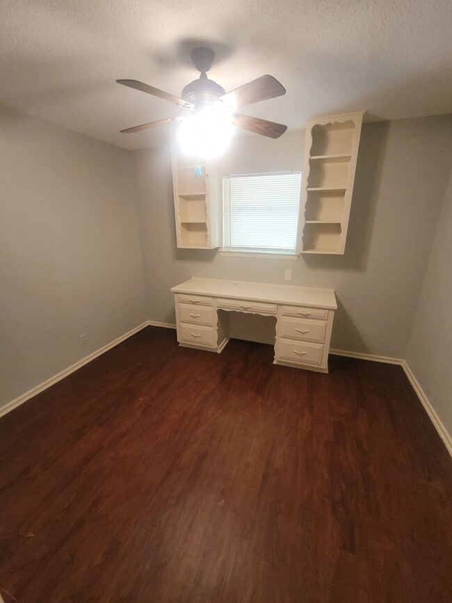 Building Photo - Location....Location....Location....