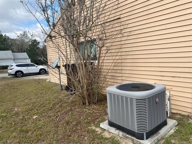 Building Photo - 10871 SW 90th Ct