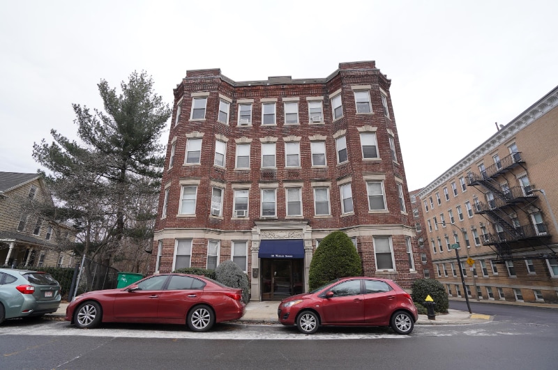 Building Photo - 110 Warren St