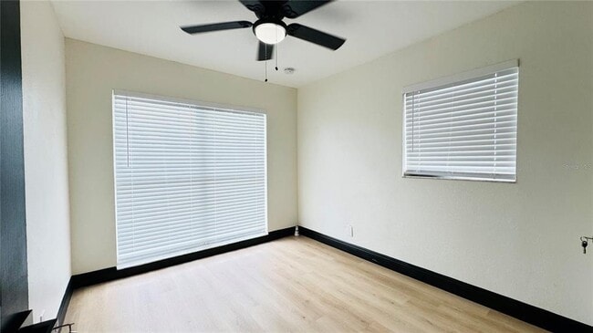 Building Photo - 7017 S Sandhurst Dr