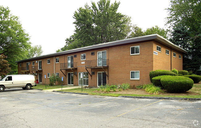 Primary Photo - Sunset Ridge Apartments