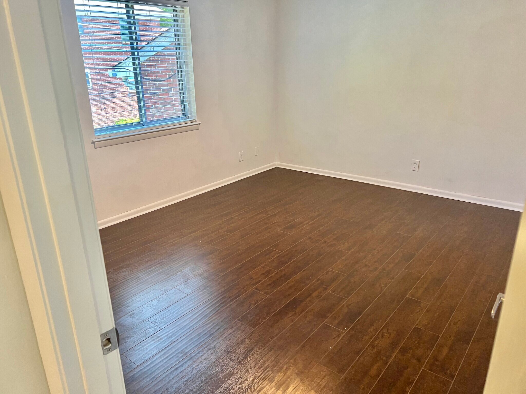 Building Photo - 4266 Roswell Rd NE