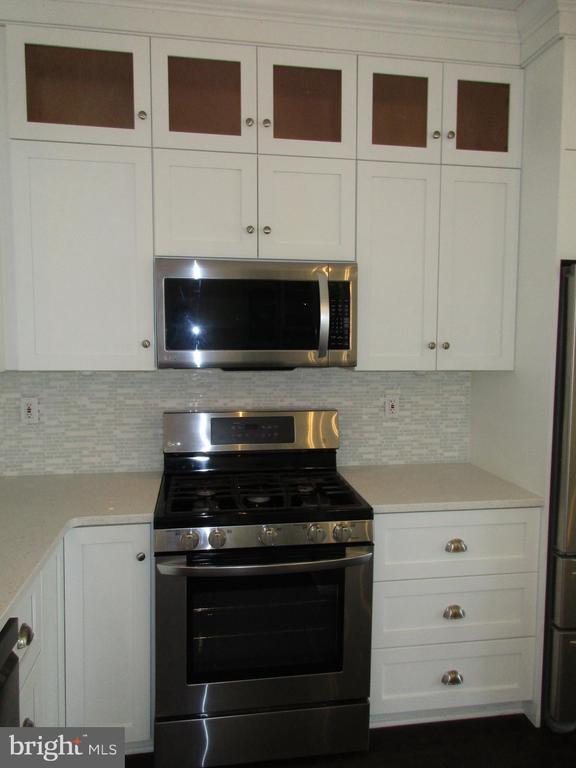 Building Photo - 1024 Jeanett Way