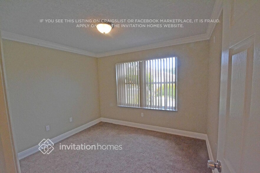 Building Photo - 8210 SW 163rd Pl