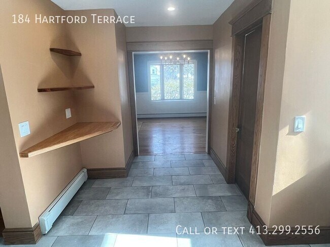 Building Photo - 184 Hartford Terrace