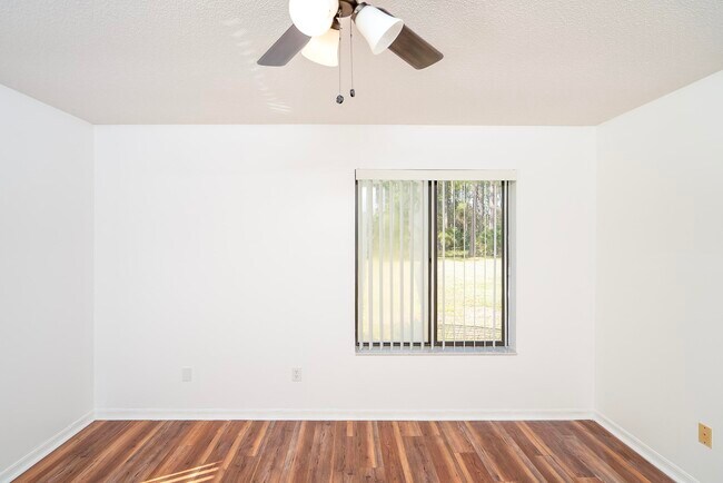 Building Photo - 1232 S Winterhawk Dr