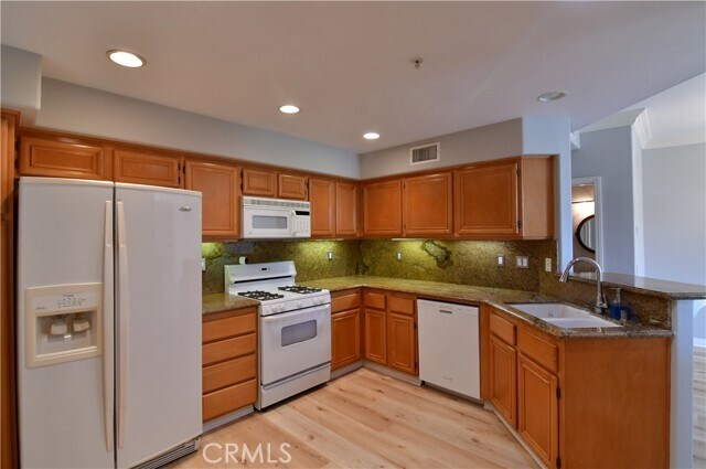 Building Photo - 2354 Sunningdale Dr