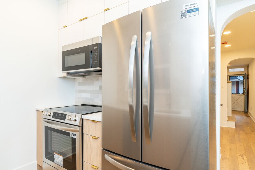 Building Photo - 2563 E Elkhart St