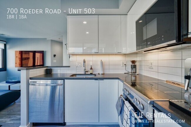 Building Photo - 700 Roeder Rd