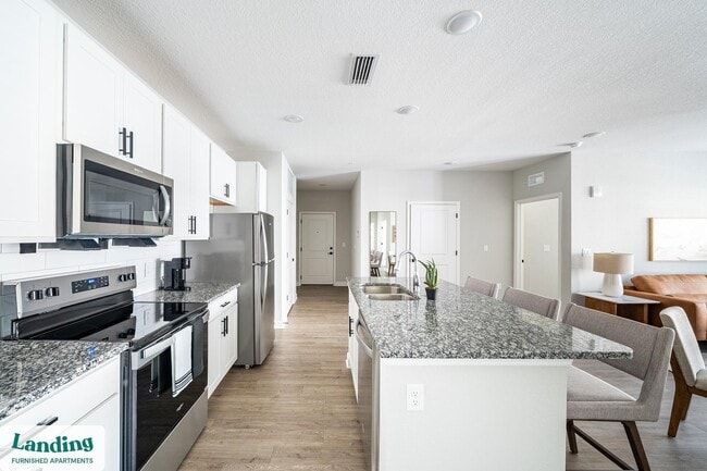 Building Photo - 84 San Filippo Dr SE