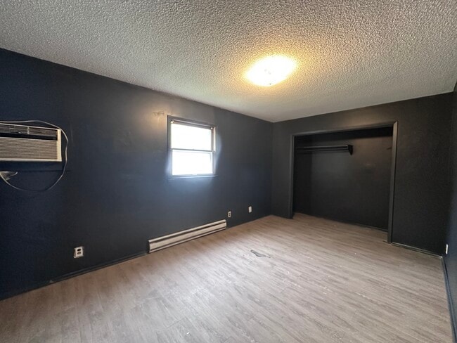 Building Photo - 504-3 Woodbury-