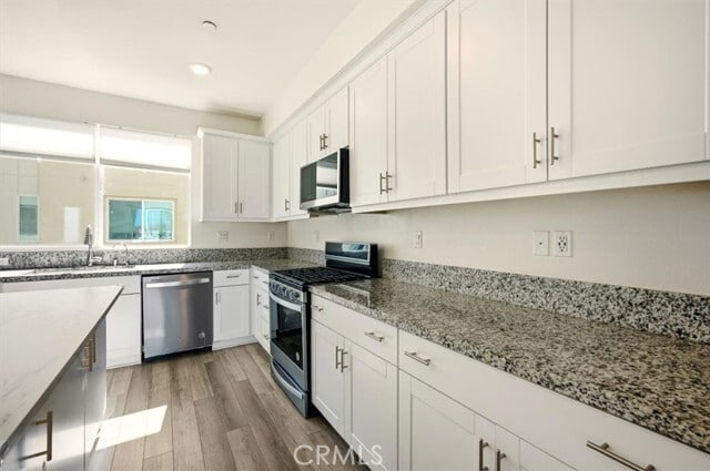 Building Photo - 14051 Diamond
