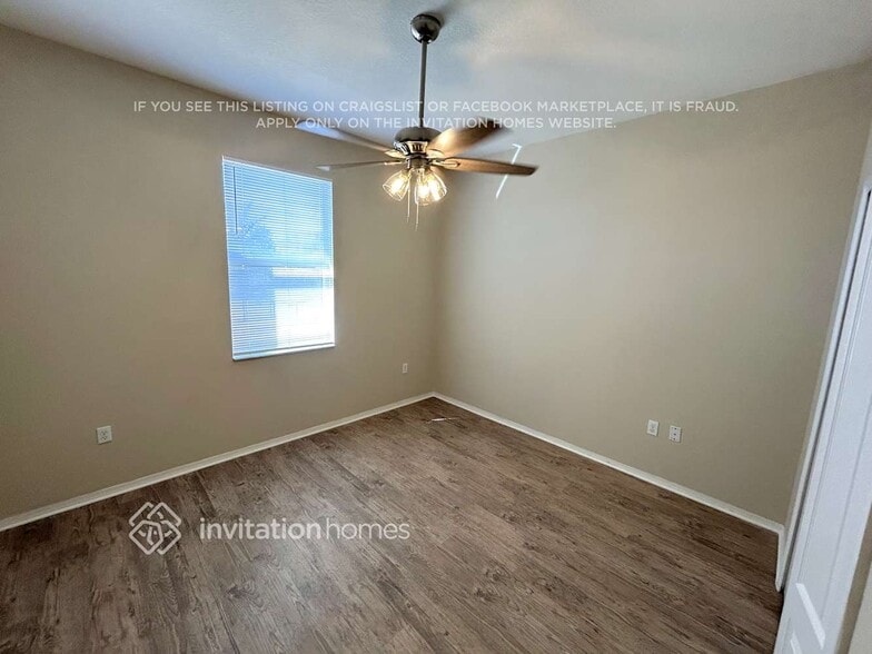 Building Photo - 6530 Evergreen Park Dr