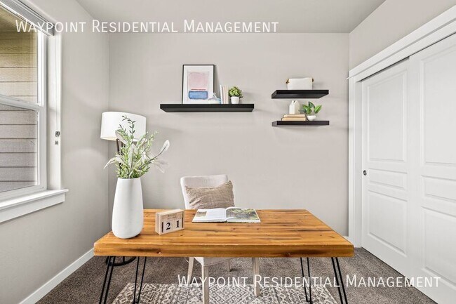 Building Photo - 4235 S Highcliff Ave