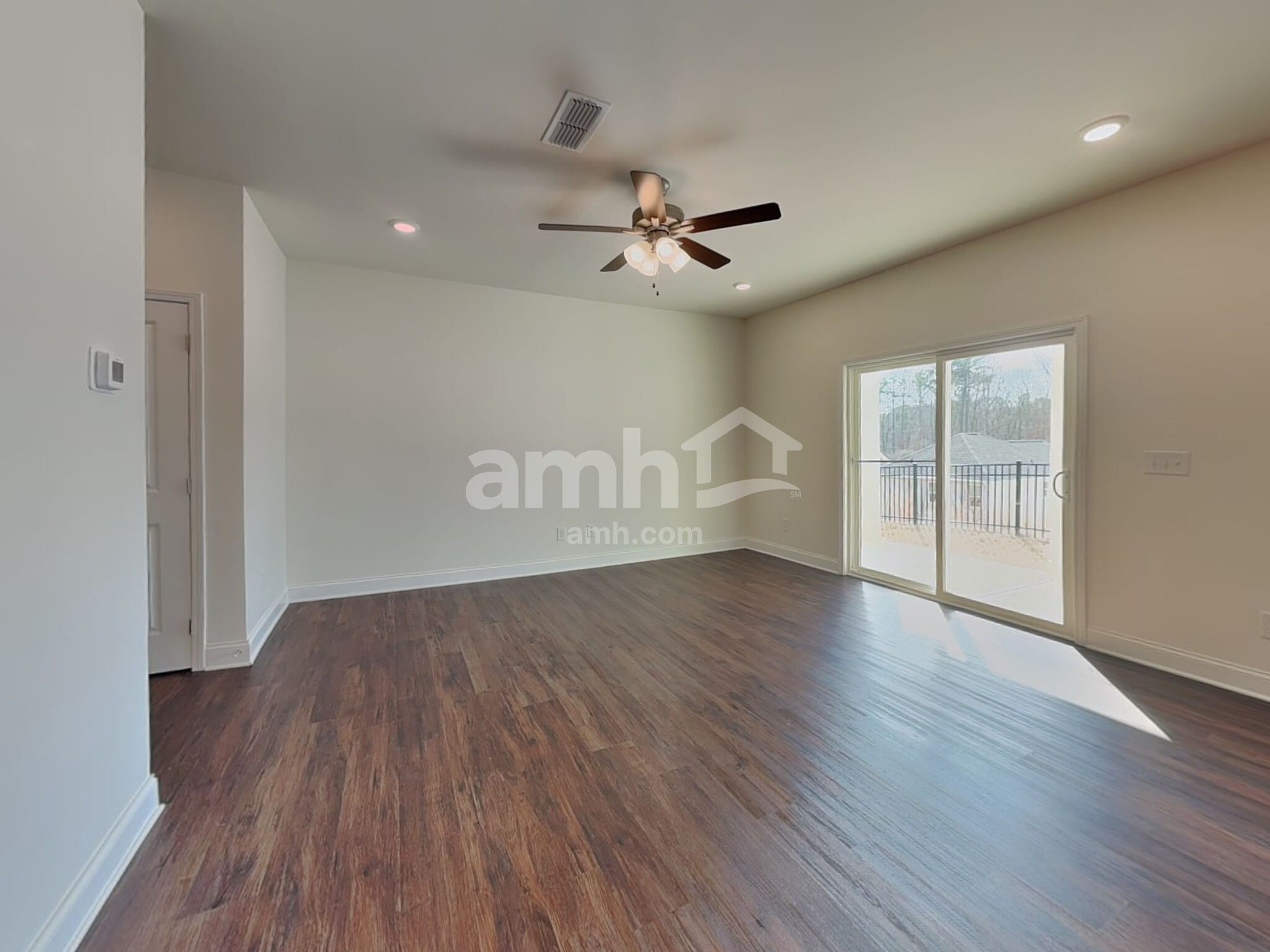 Building Photo - 885 Headland Wy