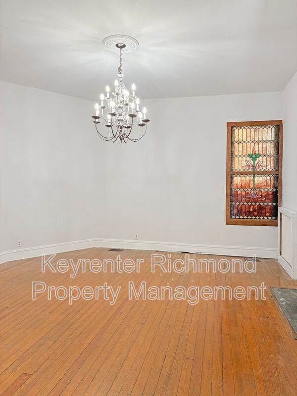 Building Photo - 2020 Floyd Ave