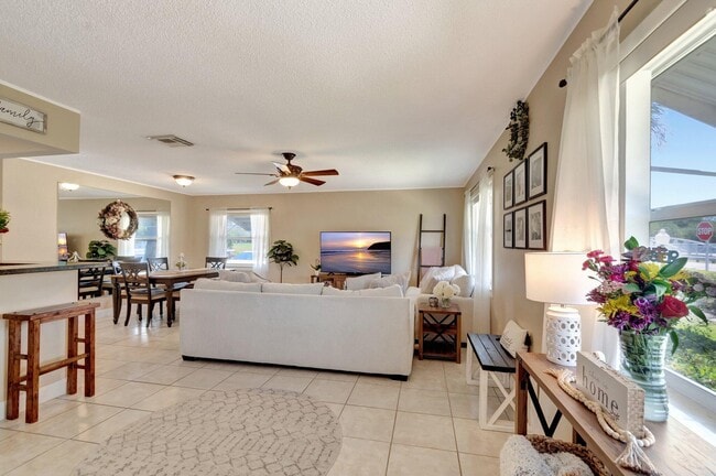 Building Photo - 2305 Lowson Blvd