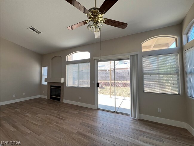 Building Photo - 917 Ashford Way