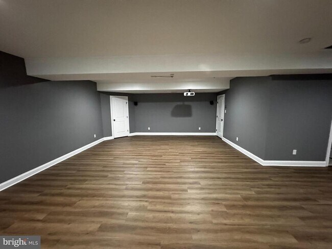 Building Photo - 4 Stonehaven Cir