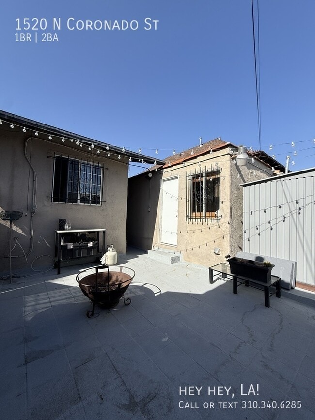 Building Photo - 1520 N Coronado St