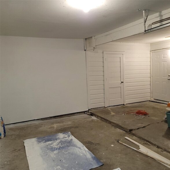 Building Photo - 5103 Willow Glen Dr