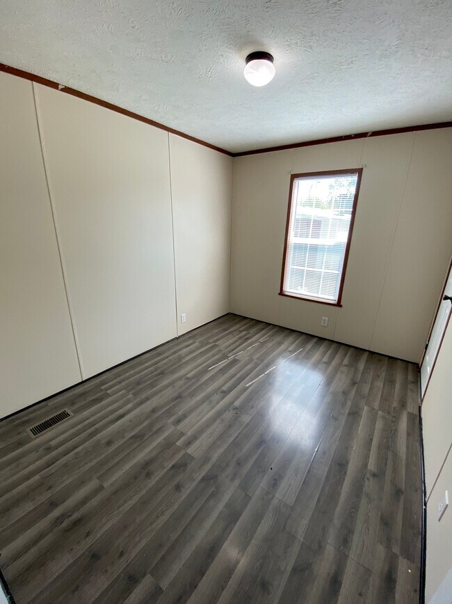 Building Photo - 4253 Deems St