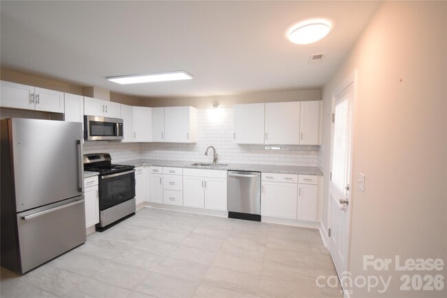 Building Photo - 508 E Webb St