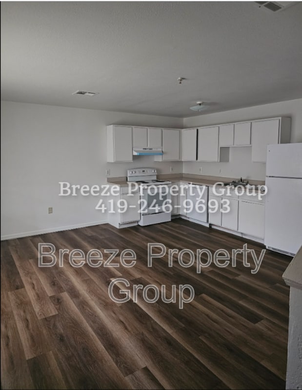 Building Photo - 332 14th St