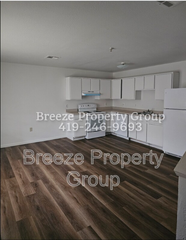 Primary Photo - 332 14th St