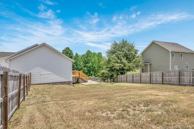Building Photo - 27 True Blue Dr