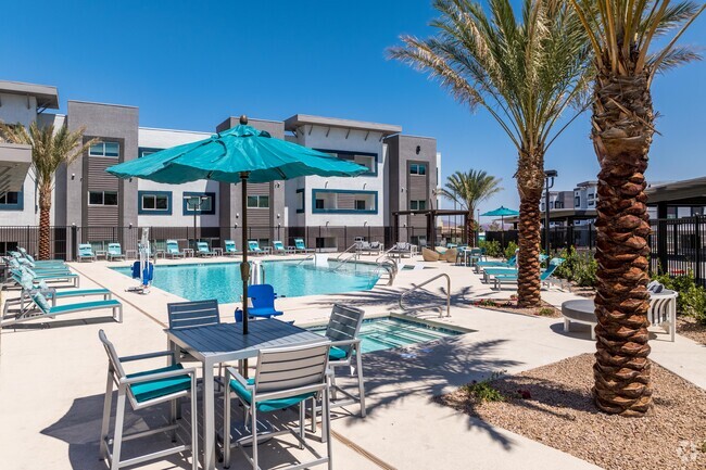 Building Photo - Summit on Boulder