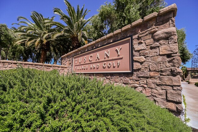 Building Photo - Guard Gated, Community Pool, Club House an...