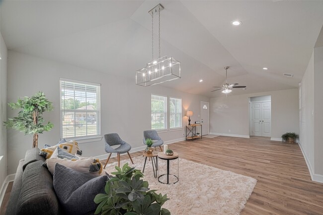 Building Photo - 3514 Fuqua St